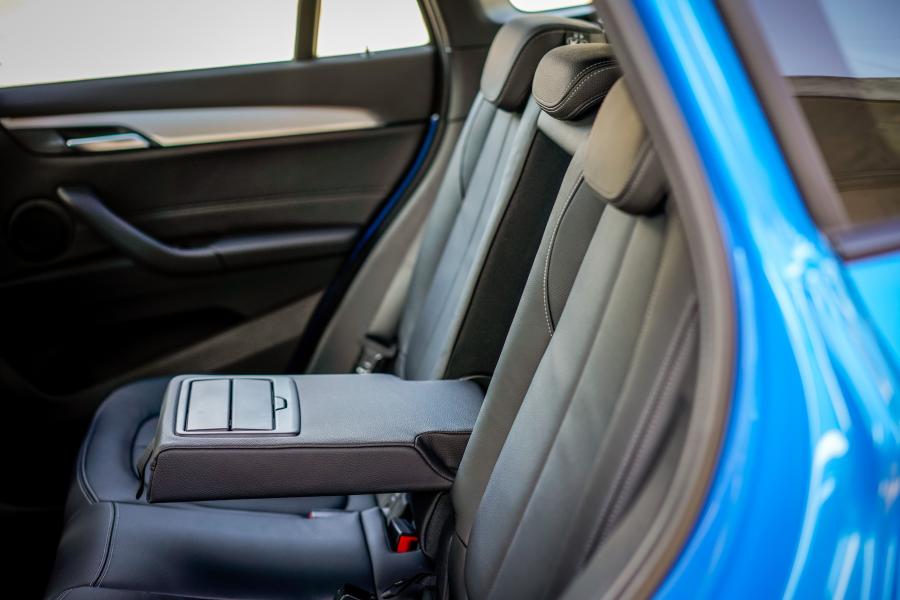 Интерьер BMW X1 sDrive20i M Sport 2019 года  (MY) (фото 23 из 23)
